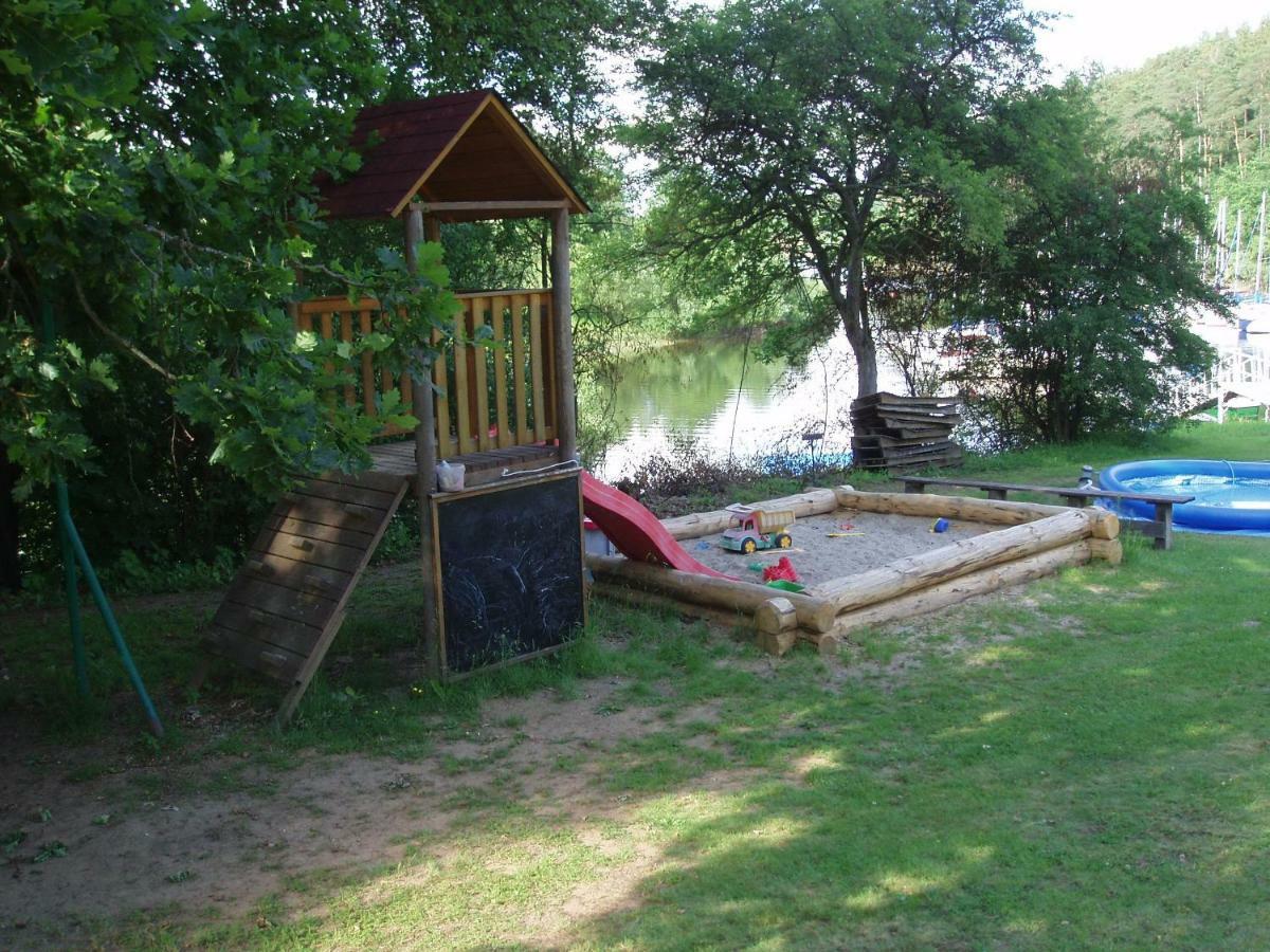 Yacht Club Barrandov Hotell Kožlí u Orlíka Exteriör bild