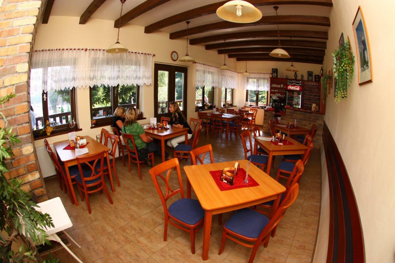 Yacht Club Barrandov Hotell Kožlí u Orlíka Exteriör bild